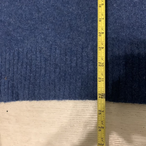 Club Monaco Cashmere Blend Turtleneck Sweater size M Blue Long Sleeve soft - Picture 5 of 9